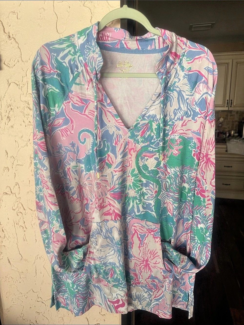 Lilly Pulitzer Solsafe Floral Blouse in Green & Pink XL very good condition